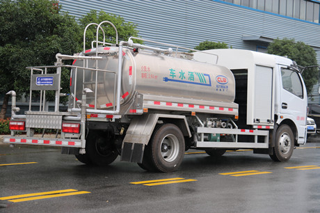 東風(fēng)凱普特5噸純電動(dòng)灑水車